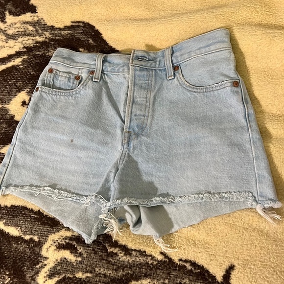 Levi's Pants - LEVI’S WEDGIE SHORTS